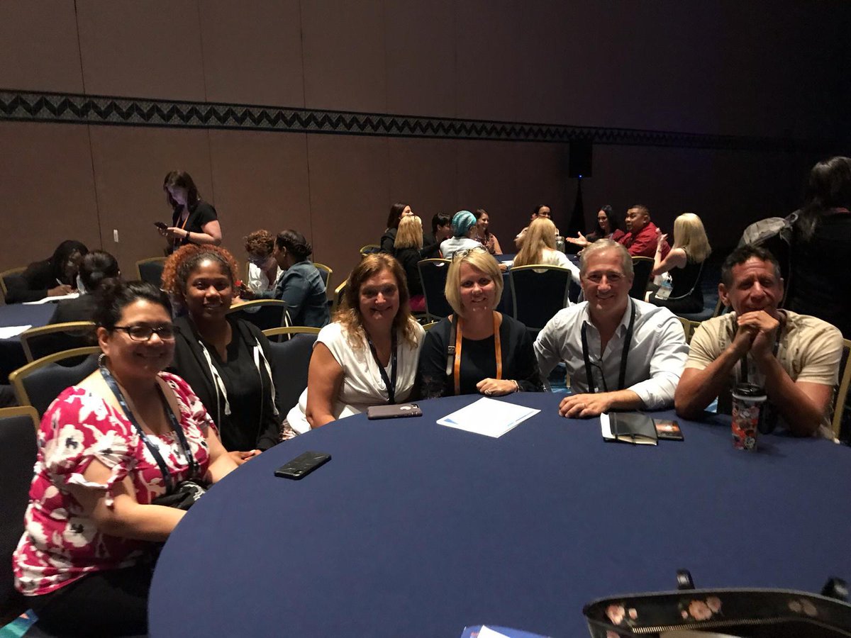 RollingGreenEl's tweet photo. Our Rolling Green Team presenting at the Marzano round table leadership room! #BuildingExpertise2019 @pbcsd @southPbcsd https://t.co/WSwh0AO3SQ