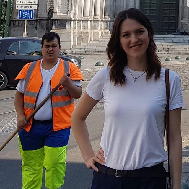 Throwback to our trip to Belgium. @veronika_rouw is good in making new friends 🤣
• • • • • 
#brussels #bruxelles #friendship #belgium #visitbrussels #grandplace #belgique #friend #goodtimes #memories #bestfriends #bff #best #amigos #happiness #at… bit.ly/2XbRiEw