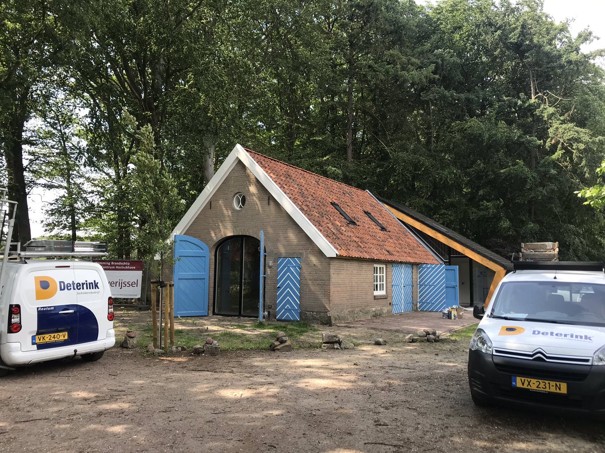 SchildersReutum's tweet photo. Landgoed Herinckhave, #restauratie en metamorfose van oude schuur tot ontvangstruimte. Mooi werk! https://t.co/Lre7NV84DC