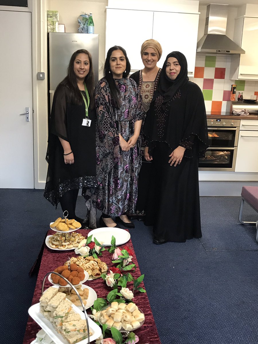 Rowlatts_TMET's tweet photo. πWe have been wonderfully spoilt by the staff who celebrated Eid. Such yummy treats! π#rhre #Eid #festival https://t.co/ExZcEYUB69