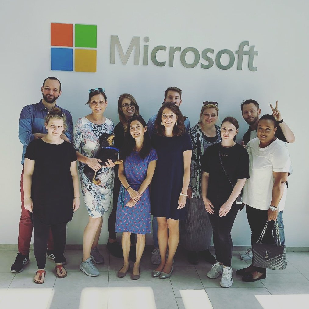 newsaktuell's tweet photo. Today: Besuch bei @MicrosoftDE in München und ein bisschen über Workspaces und Corporate Influencer geschnackt. 

#bestagency #exciting #microsoft #munich #workspaces #corporateinfluence https://t.co/5GPVq0hgwf