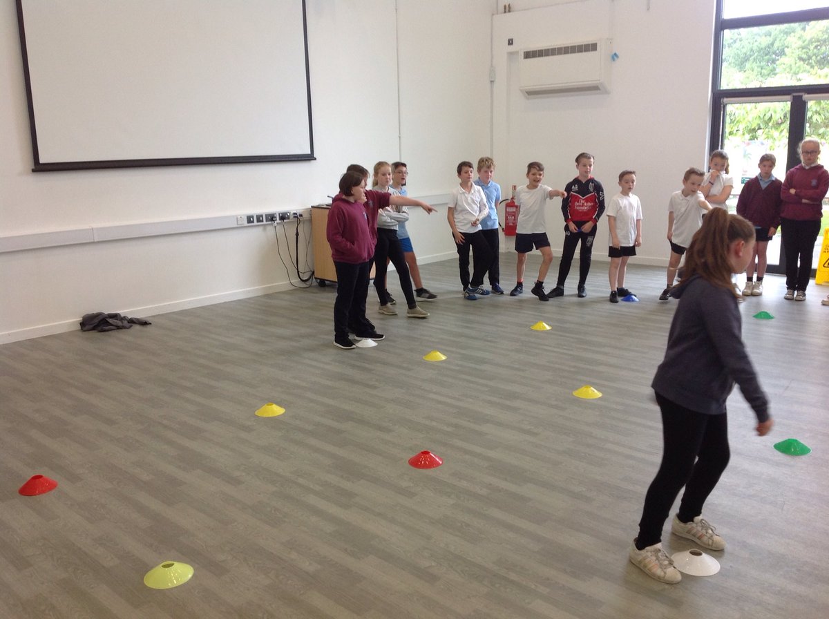 NeasdenPrimary's tweet photo. Rainy days=inside PE! This doesn't stop 5/6H from enjoying their selves and using their communication and memory skills to navigate through a maze.#funinside #@HumberEdTrust #@SentamuAcademy https://t.co/cYbQqVoovX
