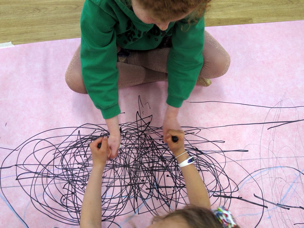drawtoperform's tweet photo. One-hour introduction session of performative drawing to primary school students.

Draw to Perform visits the Art Ambassadors @Westdene Primary School, Brighton, UK. Friday 17.5.2019. Coordinated by Ms. Caroline Laing. #drawtoperform #performativedrawing #westdeneprimary https://t.co/liRzTqQTqS