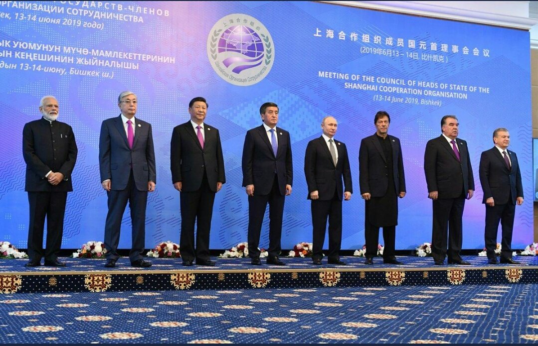 AsifHanifAbbasi's tweet photo. #_Breaking News Russia ny SCO Summit 2019. Sy indain PM Modi ko Side line Kar Diya #_PMIK🇵🇰 💕#_Putin🇷🇺
#SCOSummit2019 https://t.co/ct9NJzu29F