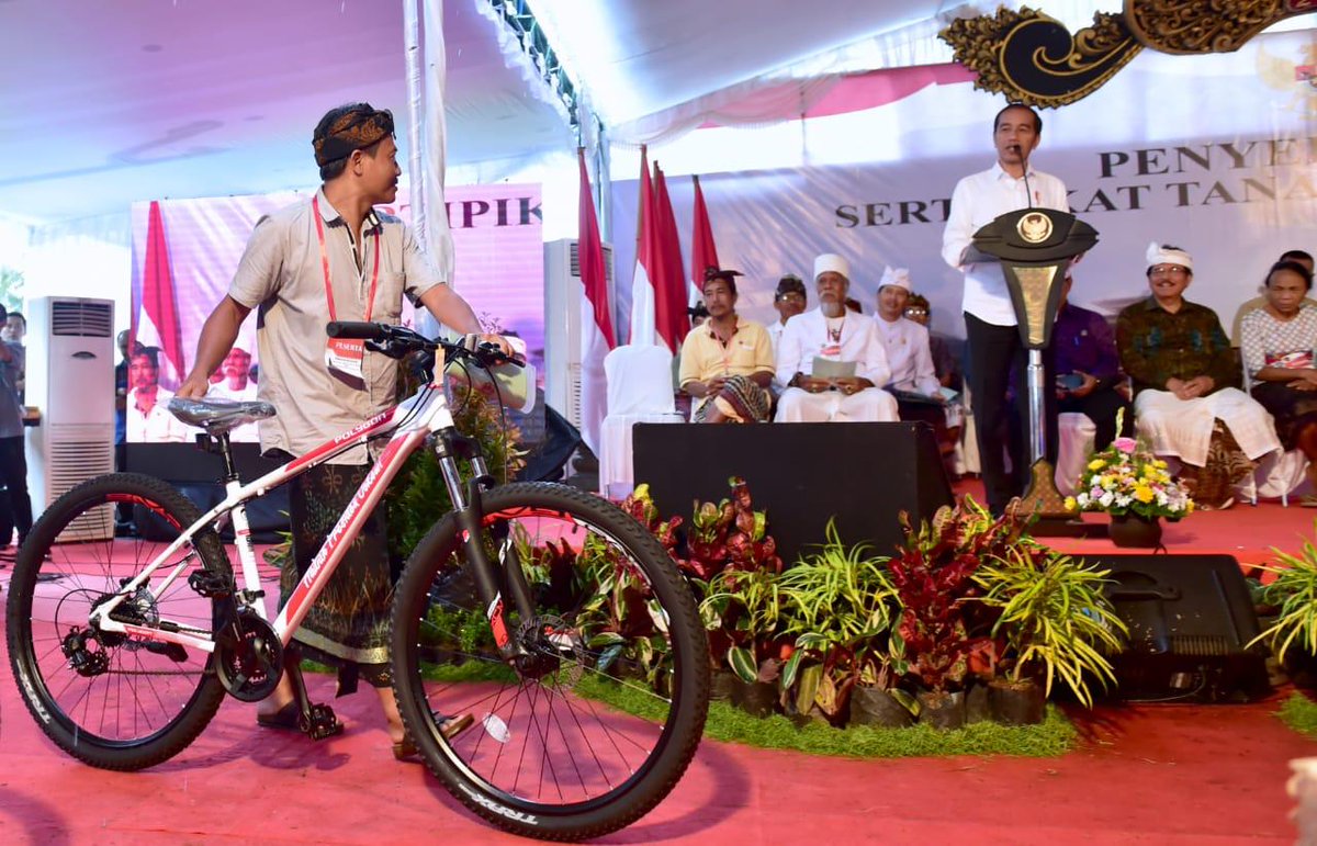 jokowi tweet picture