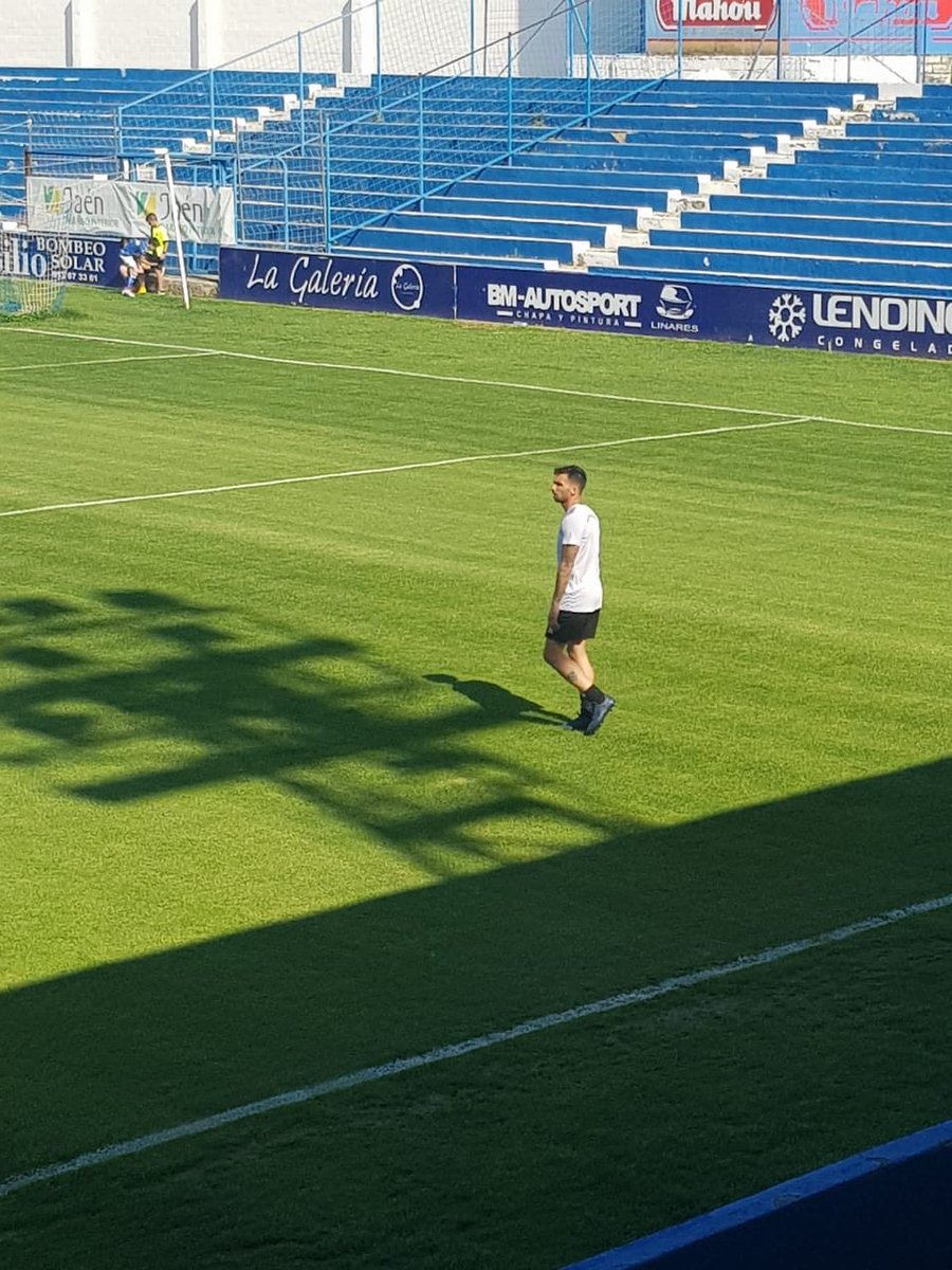 NachoValenti9's tweet photo. Que ganas de estar ahí adentro ⚽️🇦🇷🇪🇸 https://t.co/aWQQoJFwNH