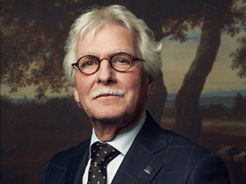 WiettD's tweet photo. Het Departement Zuid-Limburg bezoekt Wijndomein St. Martinus in Vijlen voor een rondleiding, wijnproeverij en de zomerborrel. Burgemeester Reg van Loo van Vaals leidt in. 26 juni 2019. Introducees welkom! - https://t.co/DFoaJtAZo3 https://t.co/sPwFz4QavX