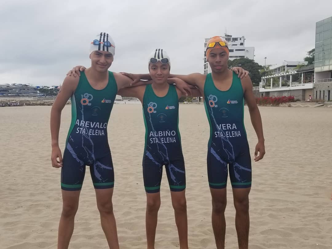 fedesantaelena's tweet photo. Competencia de Varones Prejuveniles #JuegosNacionalesEc #TRIATLON 🏊‍♂️🚴‍♂️🏃‍♂️ #VAMOSPORMASSANTAELENA  #ElDeporteNosUne @ASotomayorEcu @JoseRodrguezMu1 @KarenRodrig29 https://t.co/tt42TRxyJF