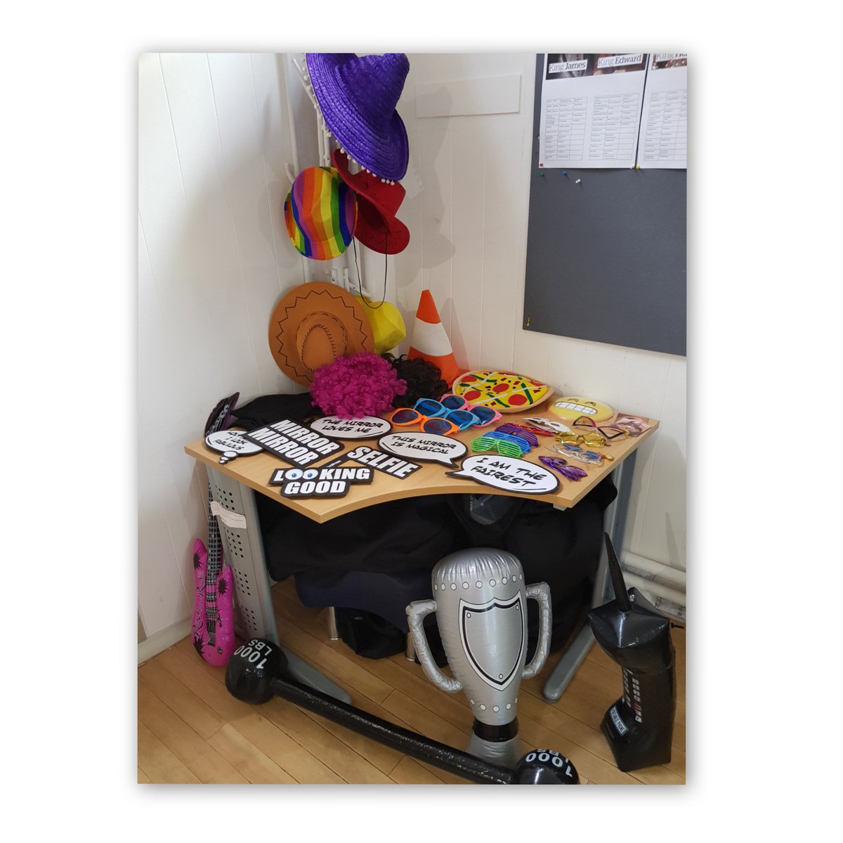 ELPhotoBooths's tweet photo. Our #MagicMirror is back at Kings Oxford today! Congrats to all the students who graduated!

#graduation #prom #magicmirror #oxford #photobooth #celebrategoodtimes #keepsakes #creatingmemories #everydayisaschoolday #emeraldlionevents https://t.co/g4KA32VYqD