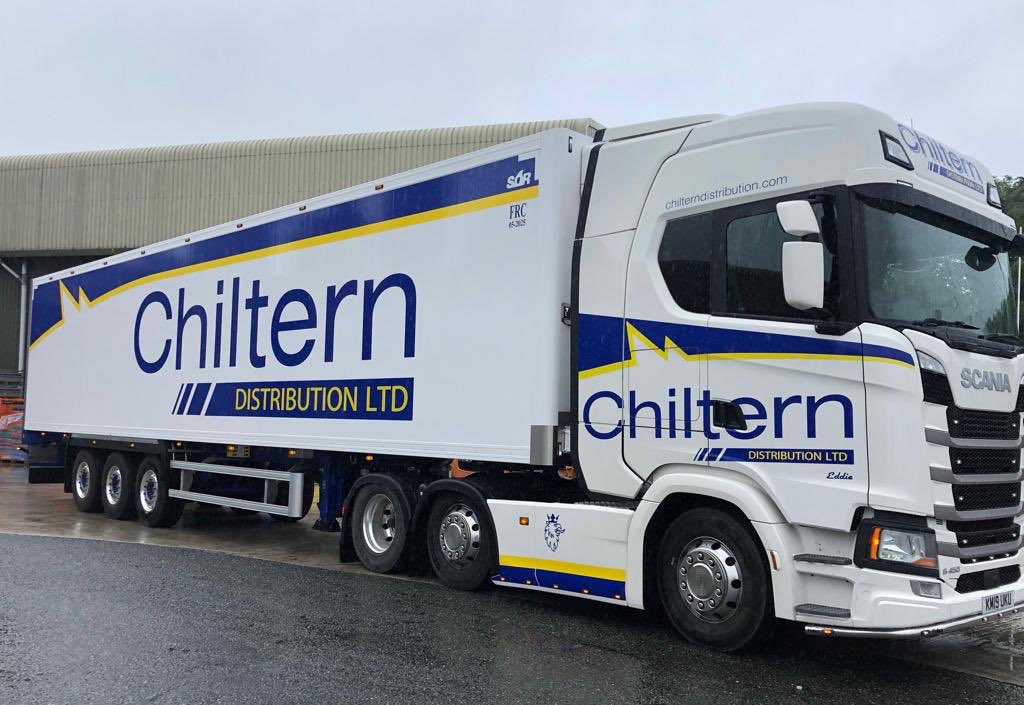 ChilternDist's tweet photo. Maiden voyage for Chiltern Distribution’s New Generation Scania S450 &amp; SOR trailer - travelling through rain swept Cornwall. @ScaniaUK @sor_uk #theboss #firstdibs  📸 PJ https://t.co/6jve5JeNOq