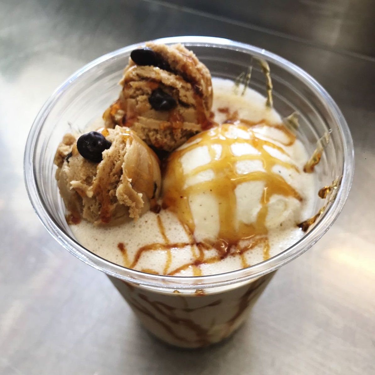 MsCupcakeUK's tweet photo. Milkshakes whatever the weather, am I right?! Just ask in store to see our full menu 😋🥛 #milkshake #mylkshake #veganmilkshake #whatveganseat #veganlondon #brixton #mscupcake https://t.co/ks6JifZR7B