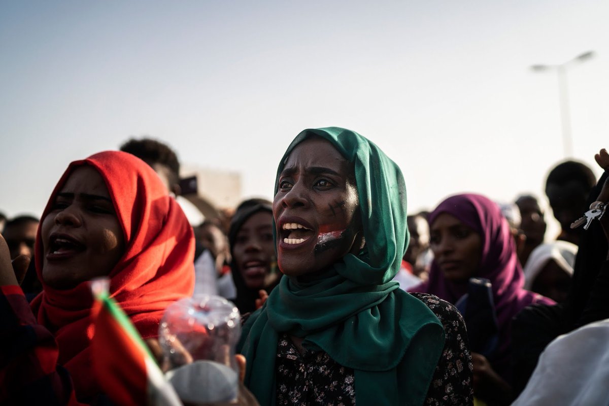 bright_nations's tweet photo. 🇸🇩#BRiGHTNow—Sudan we stand with you. We shine with you through these dark times. #SudanUpRising #BRiGHTNations #SudanWombmen https://t.co/I9ewRTGAyF