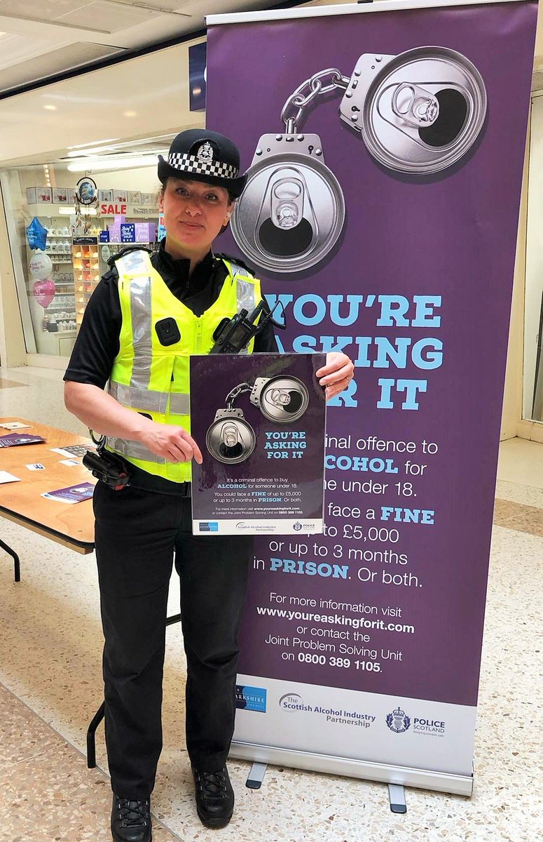 PSOSSouthLshire's tweet photo. Our officers will be focused on proxy purchase of alcohol for under 18s this weekend #youreaskingforit.Adults this is a criminal offence. Retailers if suspicious refuse the sale & report U18s trying to obtain alcohol to us on 101
#EastKilbride
#Dontjumpin
#safercommunities https://t.co/FtbTKwlW4e