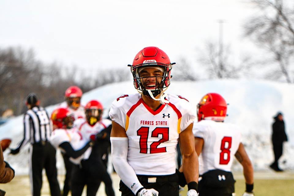 Erickdoke23's tweet photo. Blessed to announce my commitment to Ferris State! 💛❤️ #RideWithUs https://t.co/bnLOIqHu4c