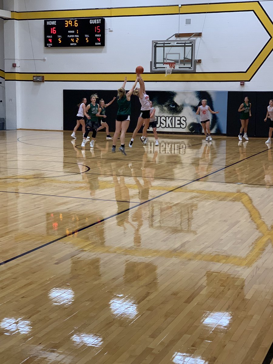 CoachTrofholz's tweet photo. #SRCity Lady Huskies team camp is under way!!! https://t.co/WnFvn2S4MQ