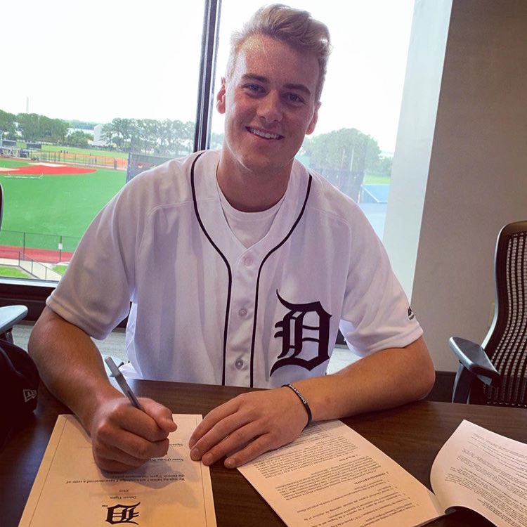 Congrats Kerry and Jack - our two newest #ProHokies🦃⚾️ who recently signed with the <a href="/tigers/">Detroit Tigers</a>.