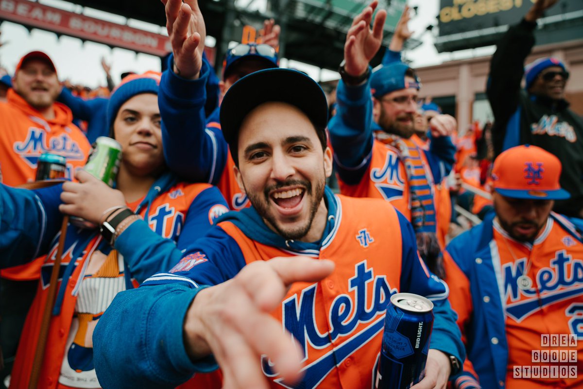 KillDrea's tweet image. Gonna try posting one outting photo a day, there are thousands, and these will be my favs. 

March 29, 2018
Opening Day 
Mets 9 - St.Loius 4

#OneADayT7LA
