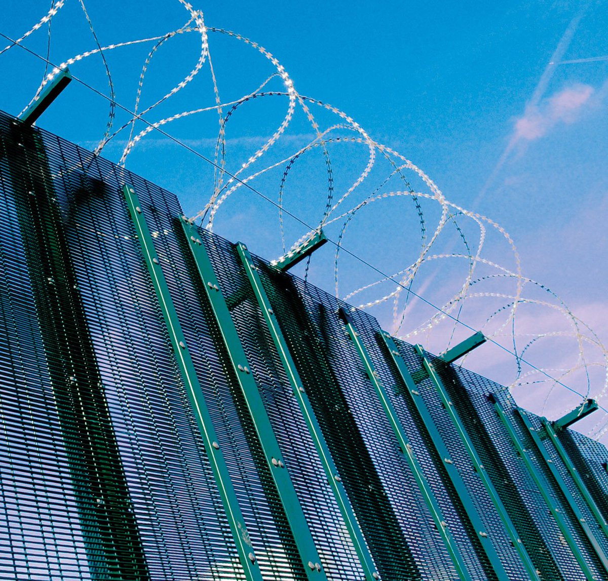 CLD_Fencing's tweet photo. Do you want to prove your dedication to the safety of your people and premises?
Why not use CLD's most secure fencing systems in our range.
Find out here: https://t.co/0UGcCEppsi
#HighSecurity #PerimeterSecurity #BoundaryFencing https://t.co/J9RPBnqum0