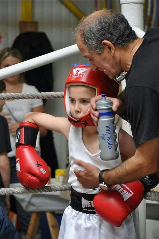 Ville2Wasquehal's tweet photo. Le Boxing-Club de #Wasquehal met sous les projecteurs les gamins de la #BoxeEducative, qui retrouveront sur le ring leurs copains de #Roubaix, #Lille, #Mons et #Maubeuge, dimanche 16 juin au complexe Lucien Montagne. Premier coup de cloche à 13 h ! https://t.co/SODBCqlAHZ