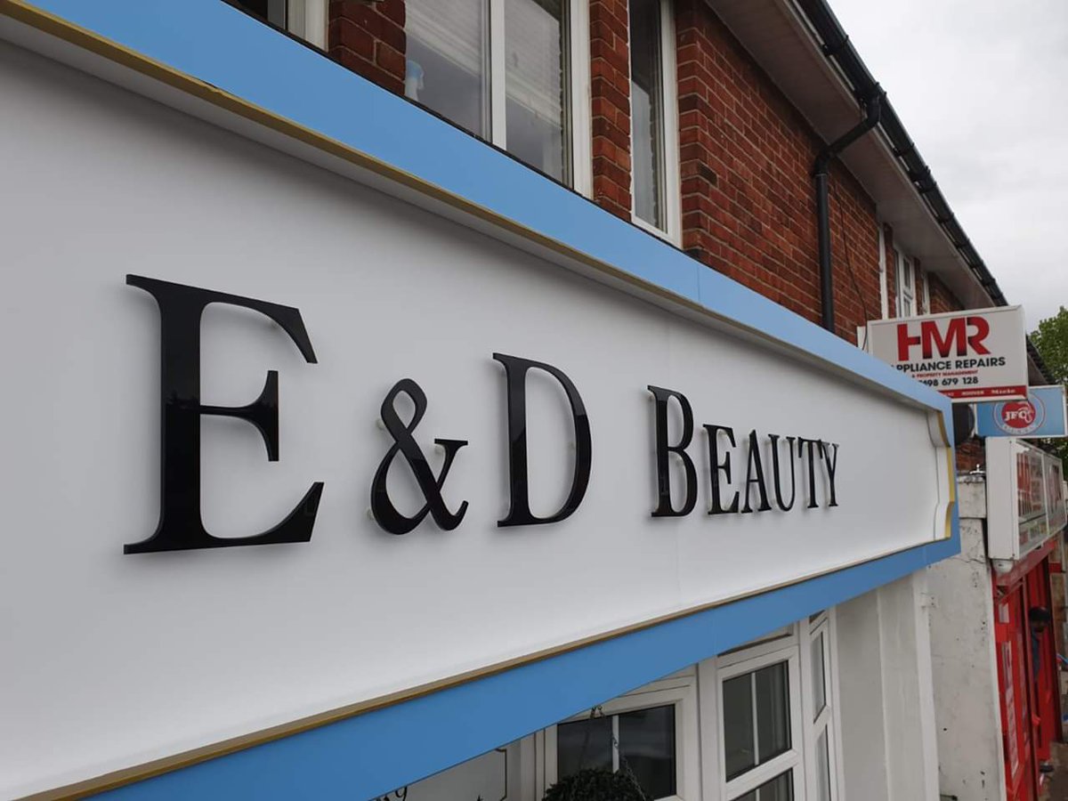 DX_Signs's tweet photo. A work process of updating E &amp; D Beauty salon's fascia sign. See next post for result! #beautysalon #beauty #hair #makeup #skin #nails #haircut #manicure #pedicure #hairstyling #lovelookinggood #croydon #dxsigns #dxsignstudio #signinstallation #workinghard #lovesigns #shabbychic https://t.co/s9YKEV9YIJ