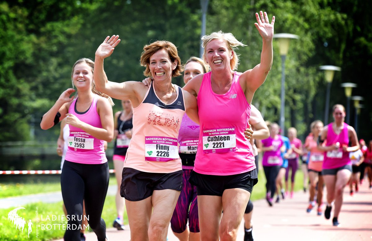 Goed nieuws! Het weerbericht voor zondag ziet er goed uit volgens Ed Aldus: ⠀
⠀
🌤️Zonnig met enkele stapelwolken⠀
🌡️ Maximaal 20°C in de middag ⠀
💨 Matige zuidwestenwind, windkracht 3 of 4

#ladiesrunrotterdam #running #rotterdam #pink #hardlopen #pinkribbon