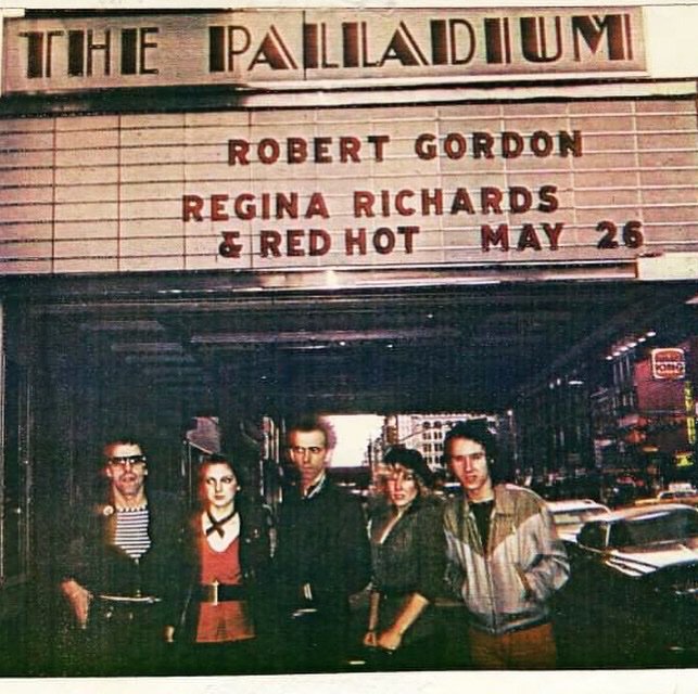 reginarofficial's tweet photo. #FBF after a show at The Palladium, NYC, 5/26/1980
The band—Nez, Regina, Robert Mullins, Michelle, &amp; C.P. Roth
•
Photo courtesy of Nestor Zarragoitía
•
#reginarichards #reginarichardsandredhot #nezperce #robertmullins #cproth #michelle #thepalladium #nyc #rock #flashbackfriday https://t.co/ugv55c68eM