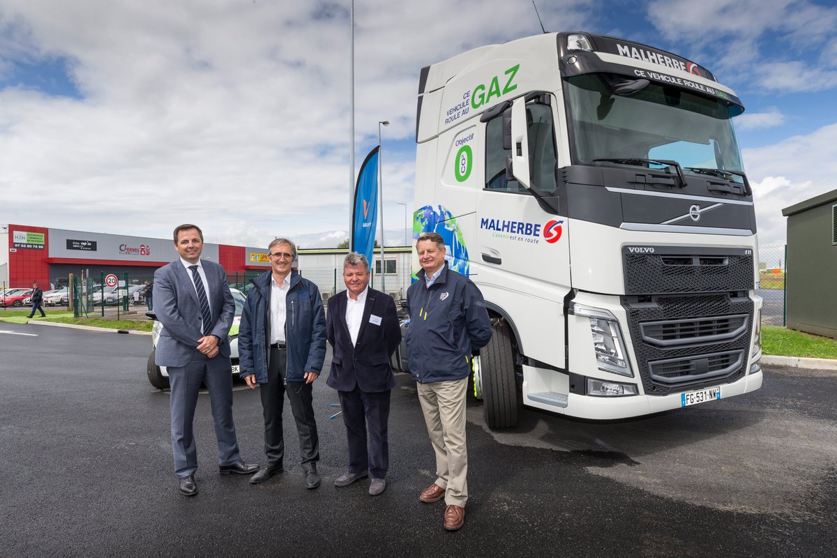 Volvo Trucks France (@volvotrucksfr) on Twitter photo Le 13 juin, nous inaugurions la station Naturgy GNL & GNC de Carpiquet près de Caen en présence de M. Samson, PDG de Malherbe et M. Cabanillas, Directeur Général France de <a href="/NaturgyFr/">Naturgy France</a>. Merci à eux🙂
Plus d'informations : bit.ly/2RgTq8L Le 13 juin, nous inaugurions la station Naturgy GNL & GNC de Carpiquet près de Caen en présence de M. Samson, PDG de Malherbe et M. Cabanillas, Directeur Général France de <a href="/NaturgyFr/">Naturgy France</a>. Merci à eux🙂
Plus d'informations : bit.ly/2RgTq8L