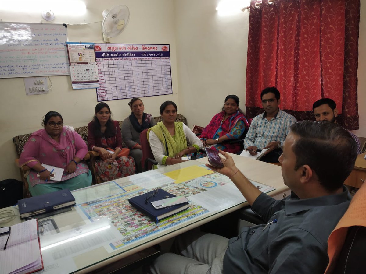 #Review meeting of CHOs of Himatnagar and Idar #AyushmanBharatHWCs on #LifeStyleModification for Diabetic patients. @CdhoSabarkantha @sabarkanthadp @NHMGujarat
