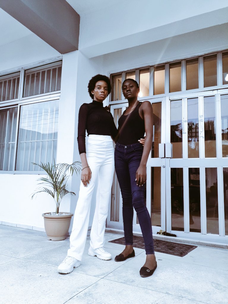 mahogany_models's tweet photo. Shoot day with #GirlsOfMahogany ✨✨✨
Super elated as the girls steps out for an exclusive shoot with our new friends at Fashion One.
#MahoganyModels #NaniaNeebee #MahoganyModelsRocks #VictoriaEnebeli
#FashionOne https://t.co/dDrOhtwa4c