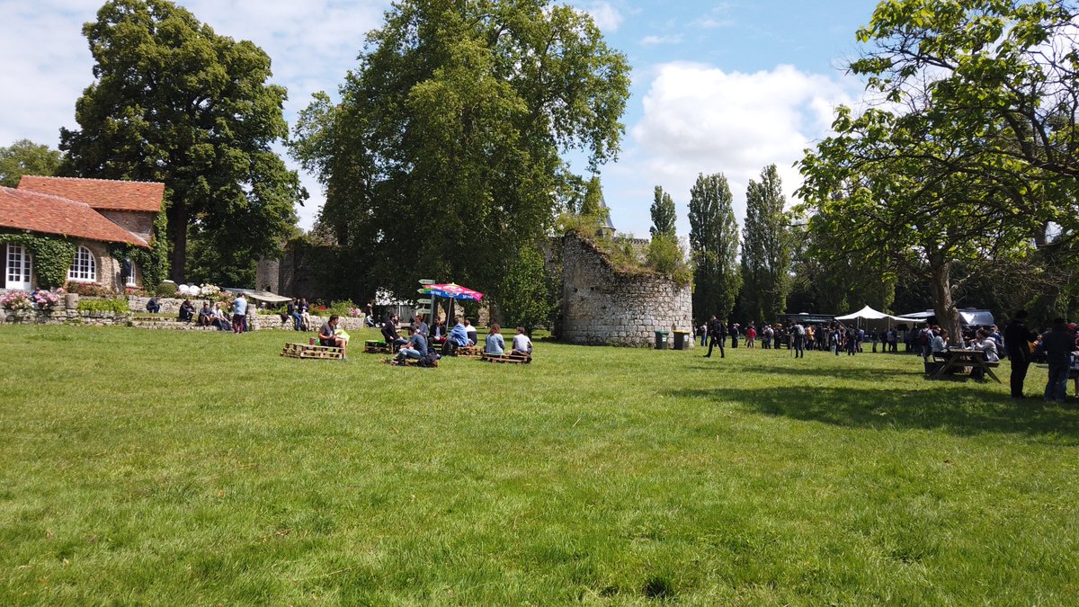 BousquieRomain's tweet image. sunny lunch at #DevBreak19