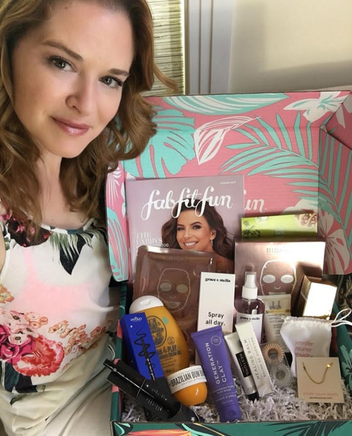 japril_soldiers's tweet image. GUYS Enjoy and use the discount code sarahdrew to earn the discount, Check Out @FabFitFun   ❤😍❤😍❤ #Summer #Fabfitfun #Fabfitfunspringbox 
fabfitfun.com/get-the-box/?c…

📸| Ig Sarah 💫💫💫