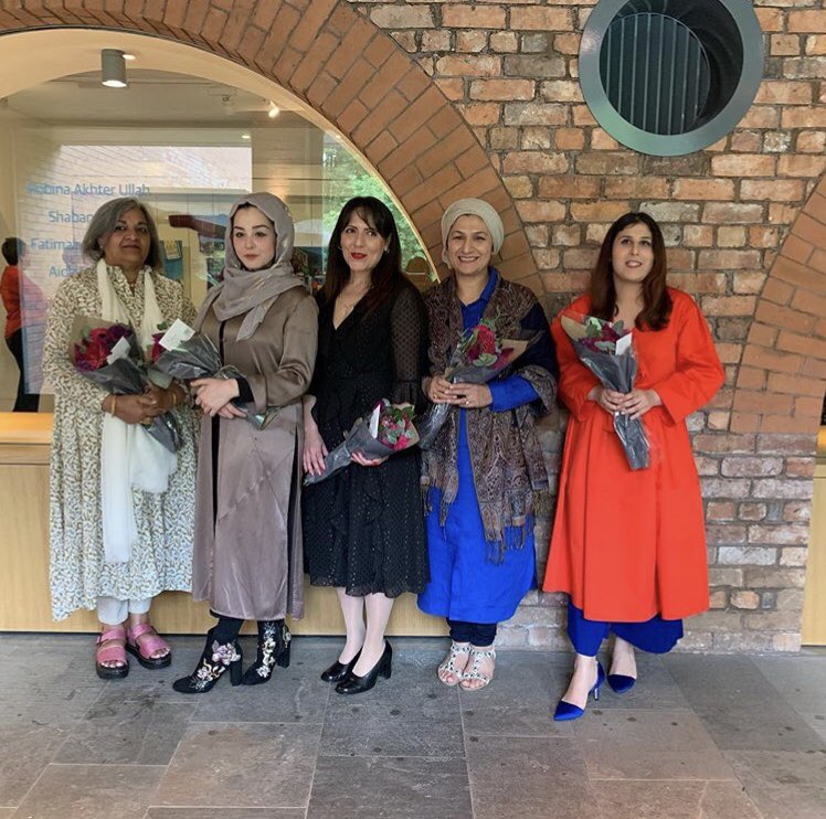 AidaForoutan's tweet photo. 2/3 Moments like this I feel the existence of #borders more than ever for not having my family around to celebrate, and thanks to all lovely friends who could make it last night – your presence meant a lot more.
#BeyondFaith #whitworthartgallery #whitworth #manchester https://t.co/l8JgU6WFM3