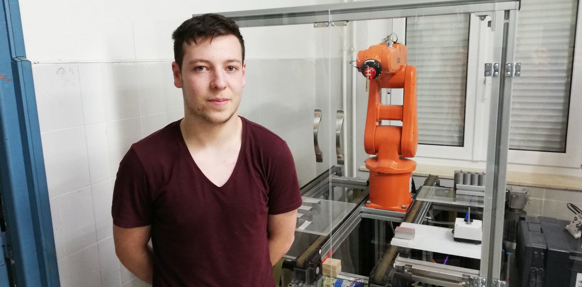 fpbejar's tweet photo. No han pasado 10 días desde que finalizó el curso para ellos y otros tres de los alumnos de nuestro ciclo de Automatización y Robótica Industrial del @fpbejar ya han sido contratados. Y ya van cinco...
https://t.co/ti23MY7FR3
#FP #Automatización #Robótica https://t.co/pcx27y5g68