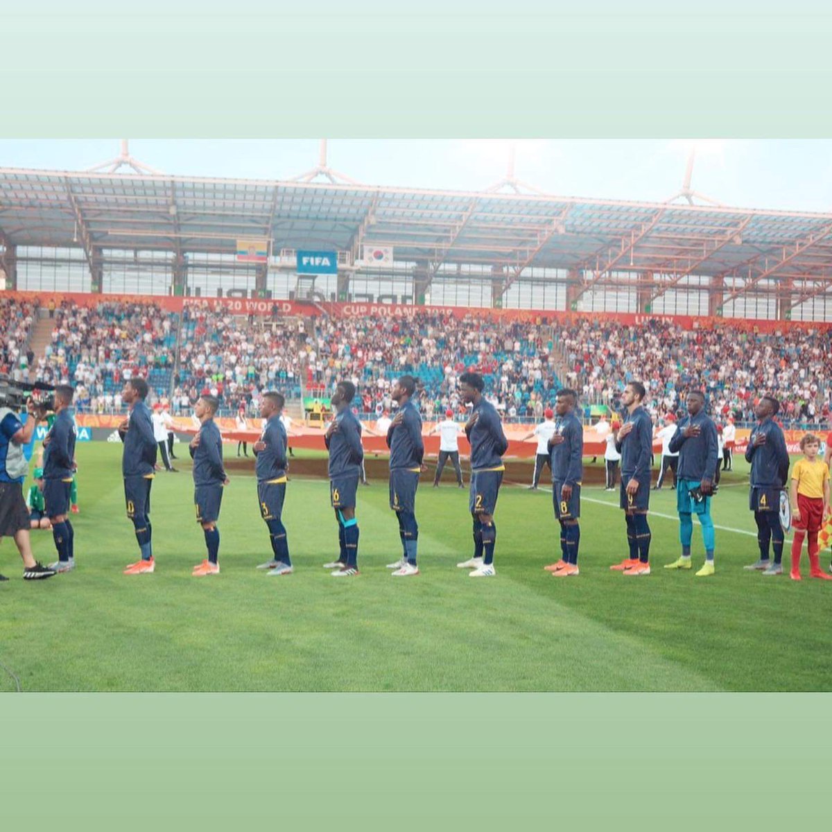 Para ellos ! VAMOS ECUADOR ! 🇪🇨🇪🇨🇪🇨💪🏿⚽️🕷🕷 #U20WC <a href="/FEFecuador/">FEF 🇪🇨</a>