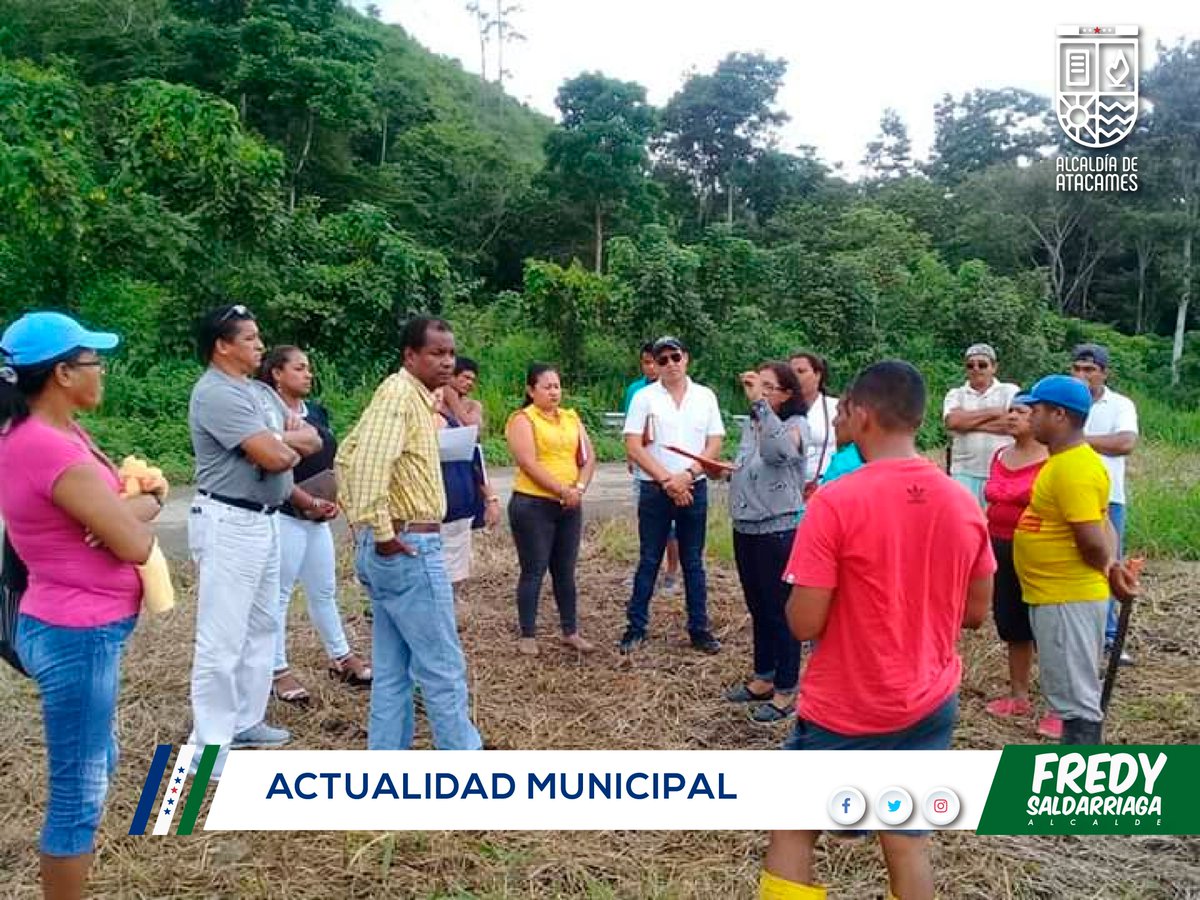 GadAtacames2019's tweet photo. En horas de la tarde de este jueves las Direcciones de Desarrollo Humano Social y Solidario, Avalúos y Catastros y Participación Ciudadana se reunión con moradores del Recinto Guachal de la Parroquia Súa. Para regularizar la expansión rural que se está efectuando en este sector. https://t.co/MXEEE0nQsC