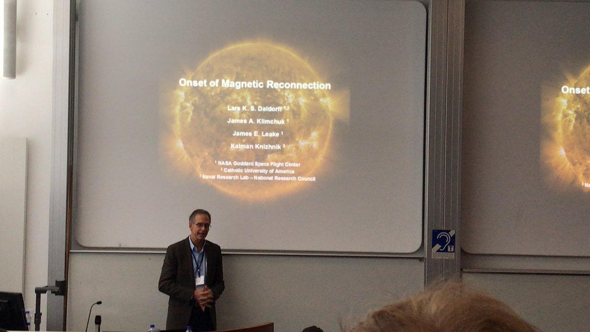 coronal_loops9's tweet photo. James Klimchuk stands in for Lars Daldorff and tells us about the Onset of Magnetic Reconnection https://t.co/seIjk4BhWz
