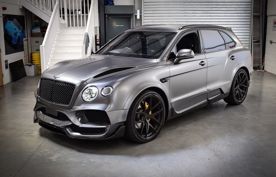 ngdigitalas's tweet photo. 51 shades of grey. Bentley Bentayga Onyx Concept foliert med 3M Satin Dark Grey av @apmcustoms. Repost fra @3mwrapsuk #wrapfilms #3m1080 #3mwraps #carwrap #fullwrap #vinylwrap #vehiclewrap #wrap #wrapped #wrapping #carwrapping #foliering #darkgrey  https://t.co/2GAwKjCbux https://t.co/jalQOF8Mjc