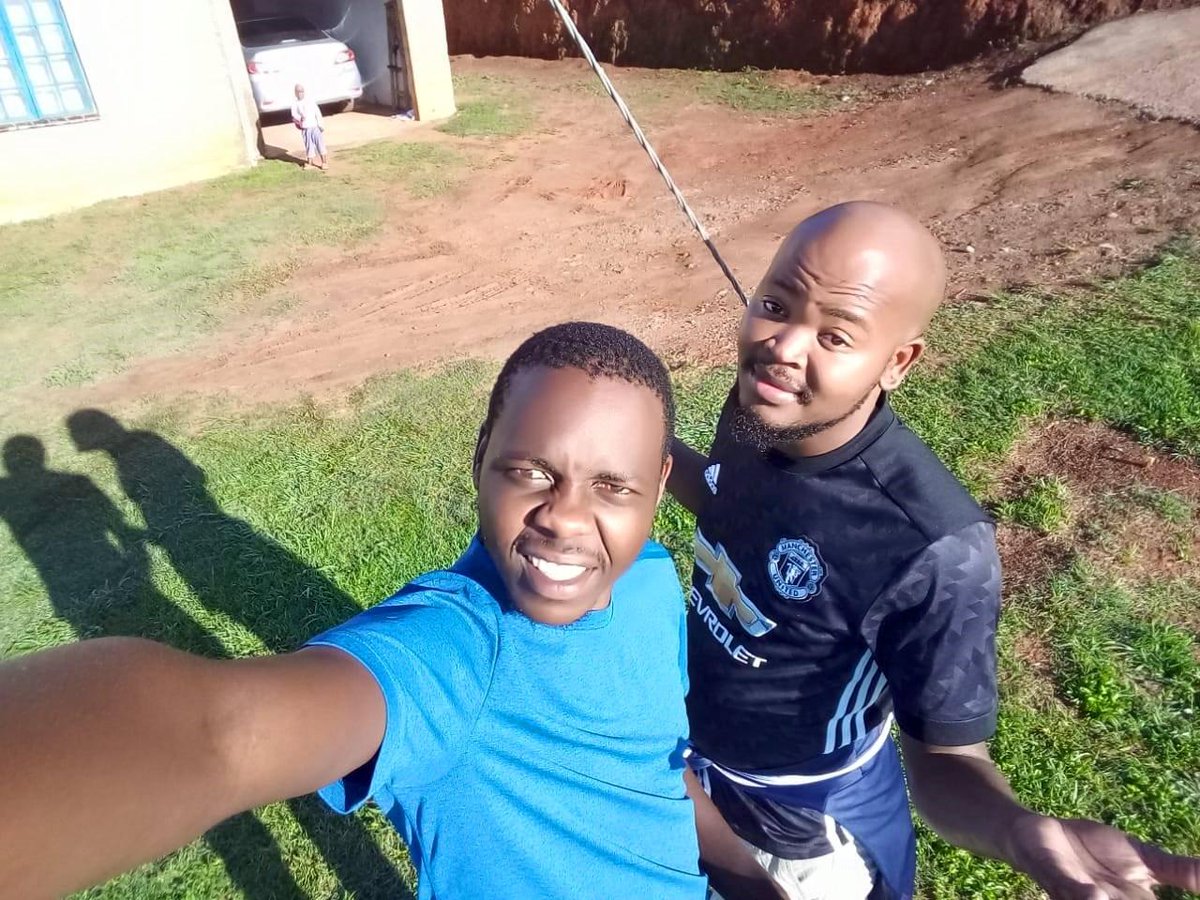 EggsBenedictZA's tweet photo. If you also wanna be attractive, get a #chiskop 

Use #DXSmooth. It takes 5 minutes! #HlomlaDandala https://t.co/cS74bxb544