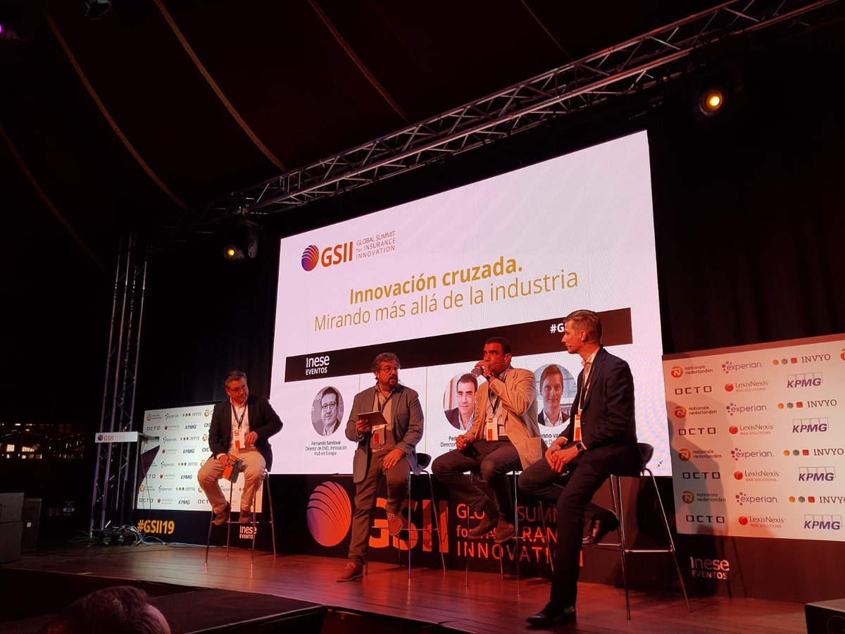 gft_es's tweet photo. Comienza la mesa redonda “Innovación cruzada. Mirando más allá de la industria” en #GSII2019 by @Inese_seguros con nuestro compañero @mvanrijn https://t.co/mDhezs0eW7