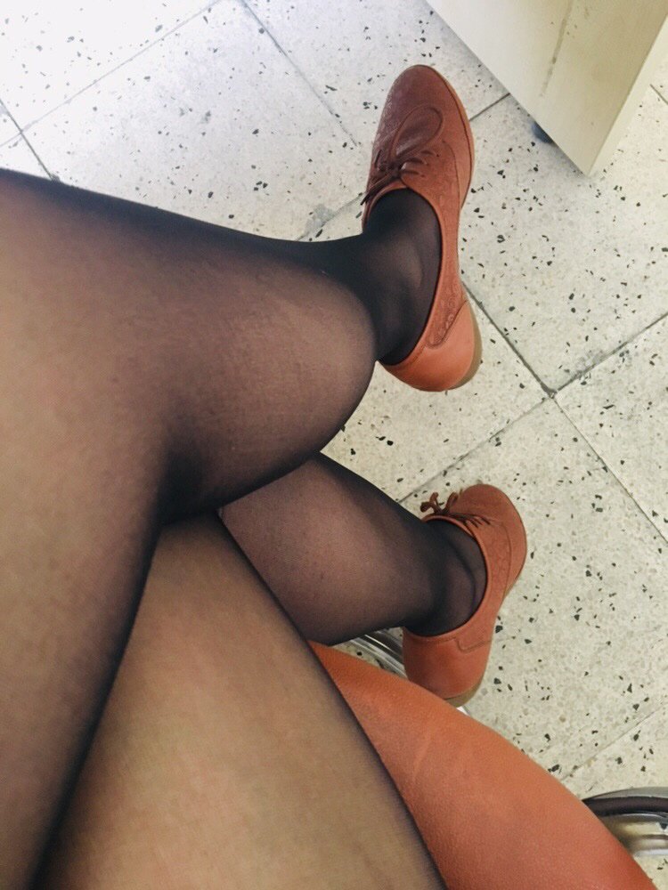 MistressDefne's tweet photo. Neredesiniz kölecikler?#prodomme #finansal #femaledomination #paypig #mistress #slave #köle #trample #submissive #dominatrix #femdom #finansalköle #footworship  #ayakfetiş  #findom #footfetish #feet #Financial https://t.co/U5sWE9DFBI