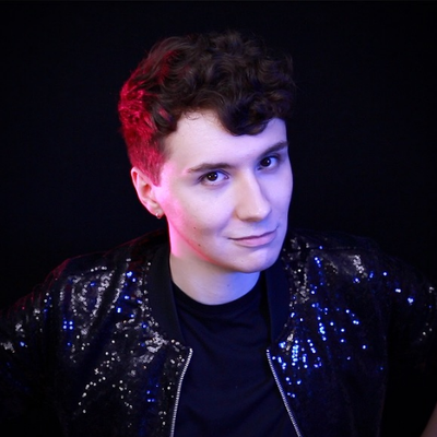 xoananas's tweet photo. the future is clear
and it is pretty queer
#danielhowell #DanHowell #DanIsNotOnFire 
proud of him https://t.co/BTrVmNvpgz
