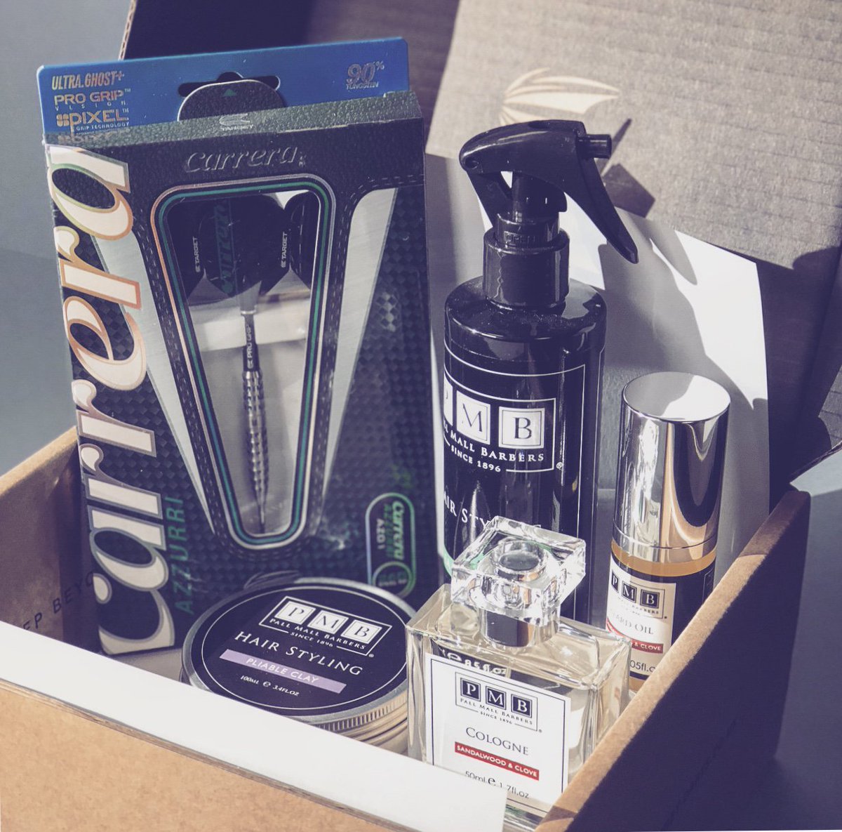 TargetDarts's tweet image. 💥 GIVEAWAY 💥

We partnered up with Pall Mall Barbers &amp;amp; made the *Father's* of all giveaways to celebrate Father's Day!

To enter:
1) Follow us &amp;amp; @PallMallBarbers 
2) Retweet this post with your best dad joke

2 winners will be announced on Friday, 21st June.