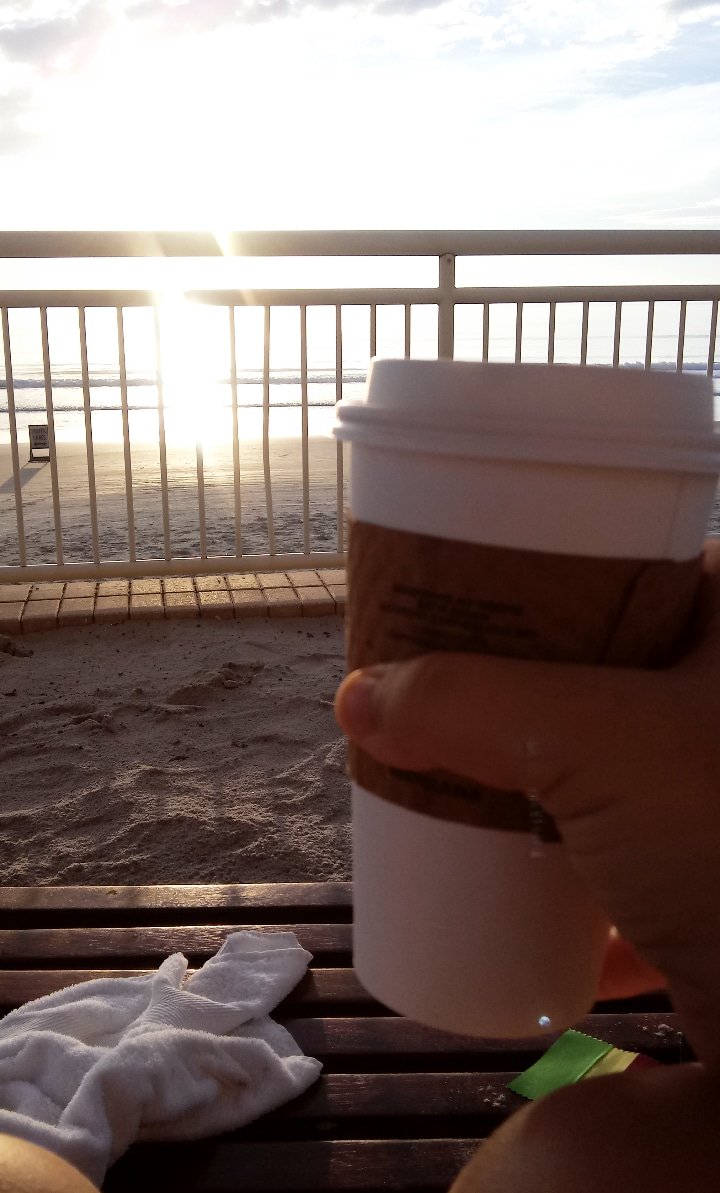 Liz_Bernstein18's tweet photo. Good morning @Florida_ACE. I'm enjoying the last sunrise of #FloridaACE19. Thanks for everything ❤ https://t.co/24KVdZr3LZ