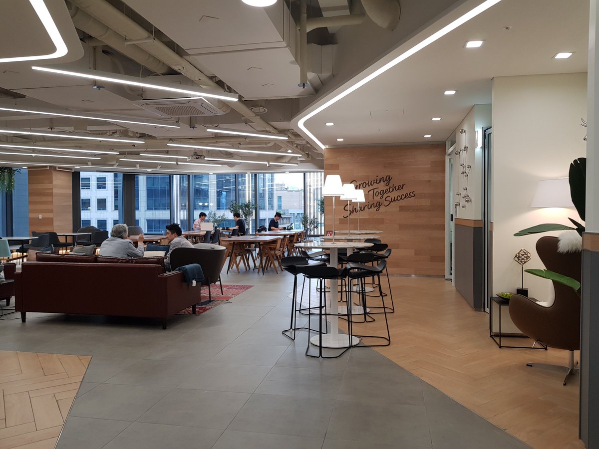 codechain_io's tweet image. We just moved out to new awesome office in #gangnam!
Our team is working hard to create and enable smarter asset management systems #codechain