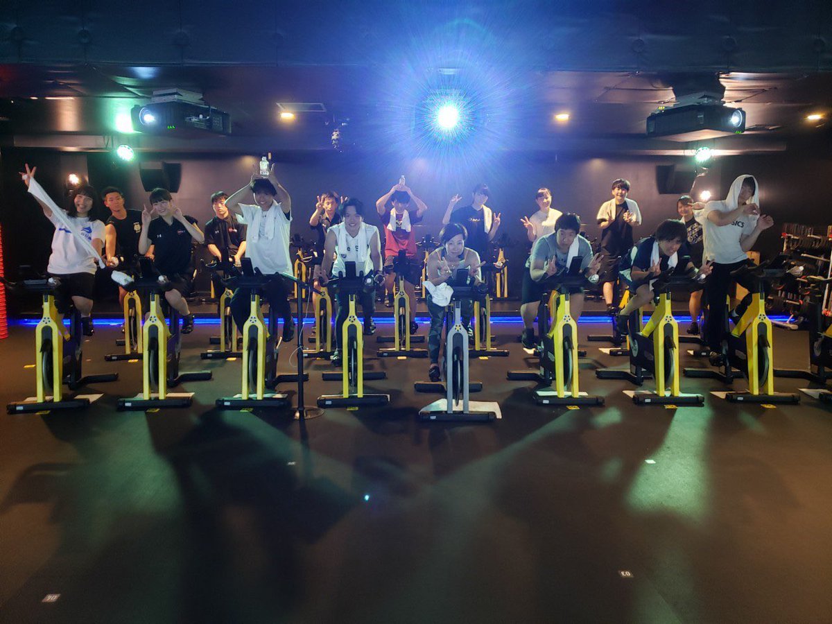 sports_asc's tweet photo. 🍎STEP UP CAMP🍎
#トレーナー科
CYCLE & STUDIO Rにて
VRCycle体験 🚴✨
#カレッジリーグ #cycleandstudior
. https://t.co/NG78NkZFVm