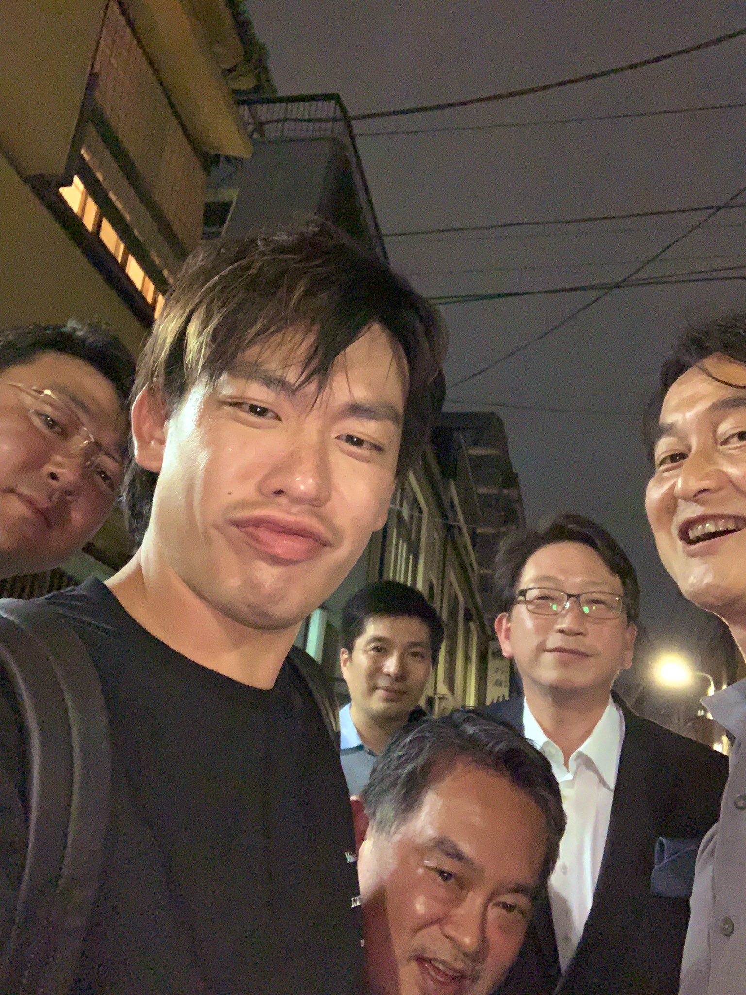 箕輪厚介 権力者飲み 権力こそ自由 T Co Hpdrahfomc Twitter