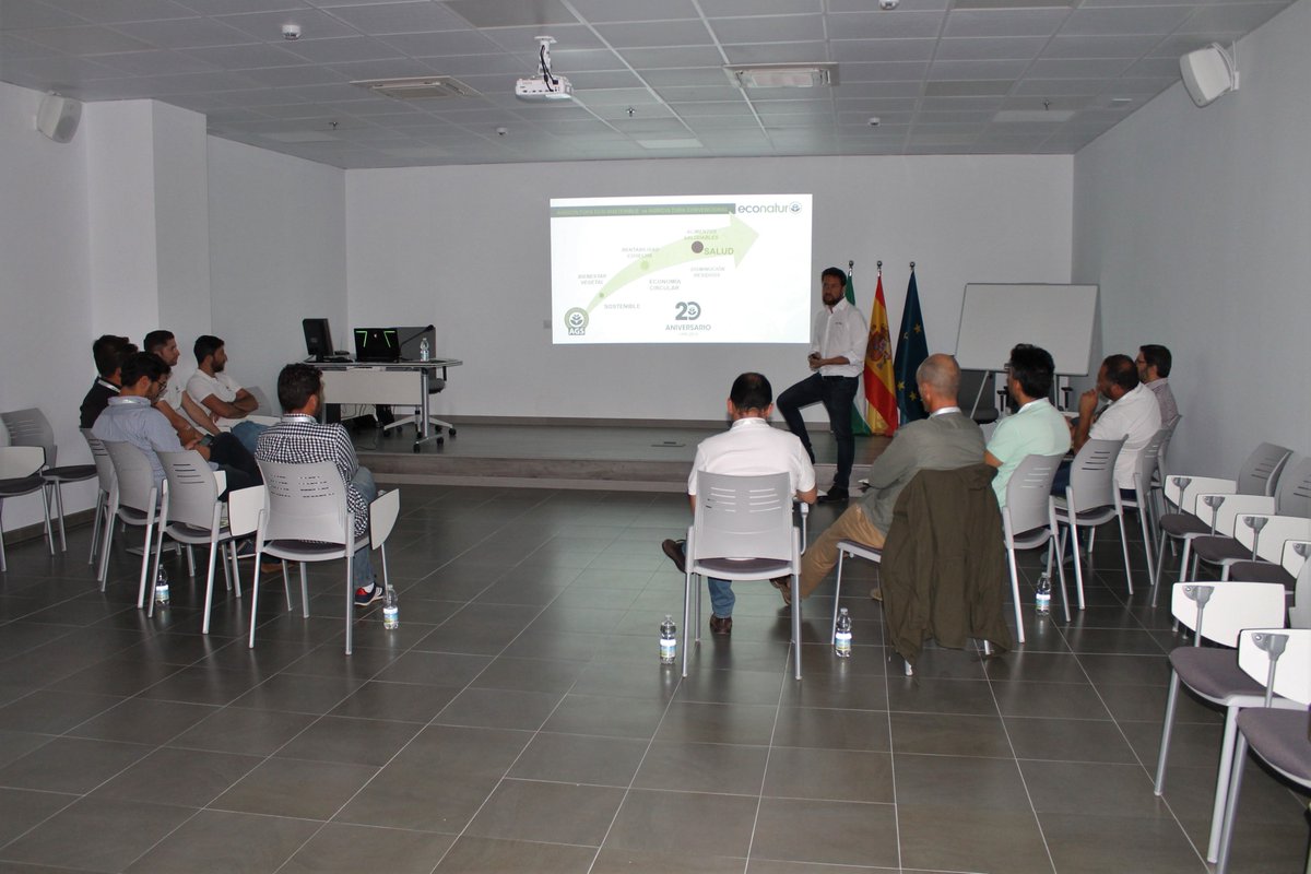 Econatur tweet media