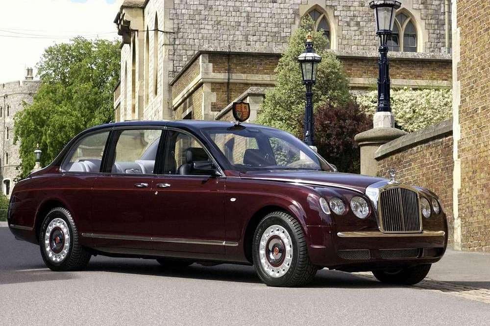 ANNOUNCEMENT: 15 of history's most significant Bentleys are heading to Hampton Court for the Concours of Elegance. The likes of the Bentley 'Blue Train', Blower No.1, and Speed 6 'Old Number 1' will all feature at September's event. 😯