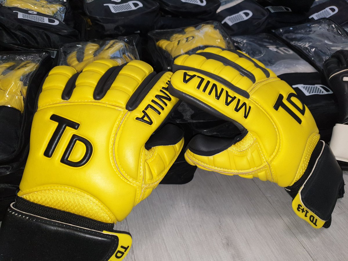 Welcome home!!!🙌🙌
Bienvenidos a casa!!
Estamos de enhorabuena.Las pruebas fueron más que positivas y empezamos con una pequeña tirada al estilo <a href="/soyrancia/">Rancia 🤙🏻🍺</a> mientras se están horneando los siguientes.
Los primeros privilegiados serán historia dentro de la FamiliaTD <a href="/SportswearTd/">TD Sportswear OFICIAL</a>