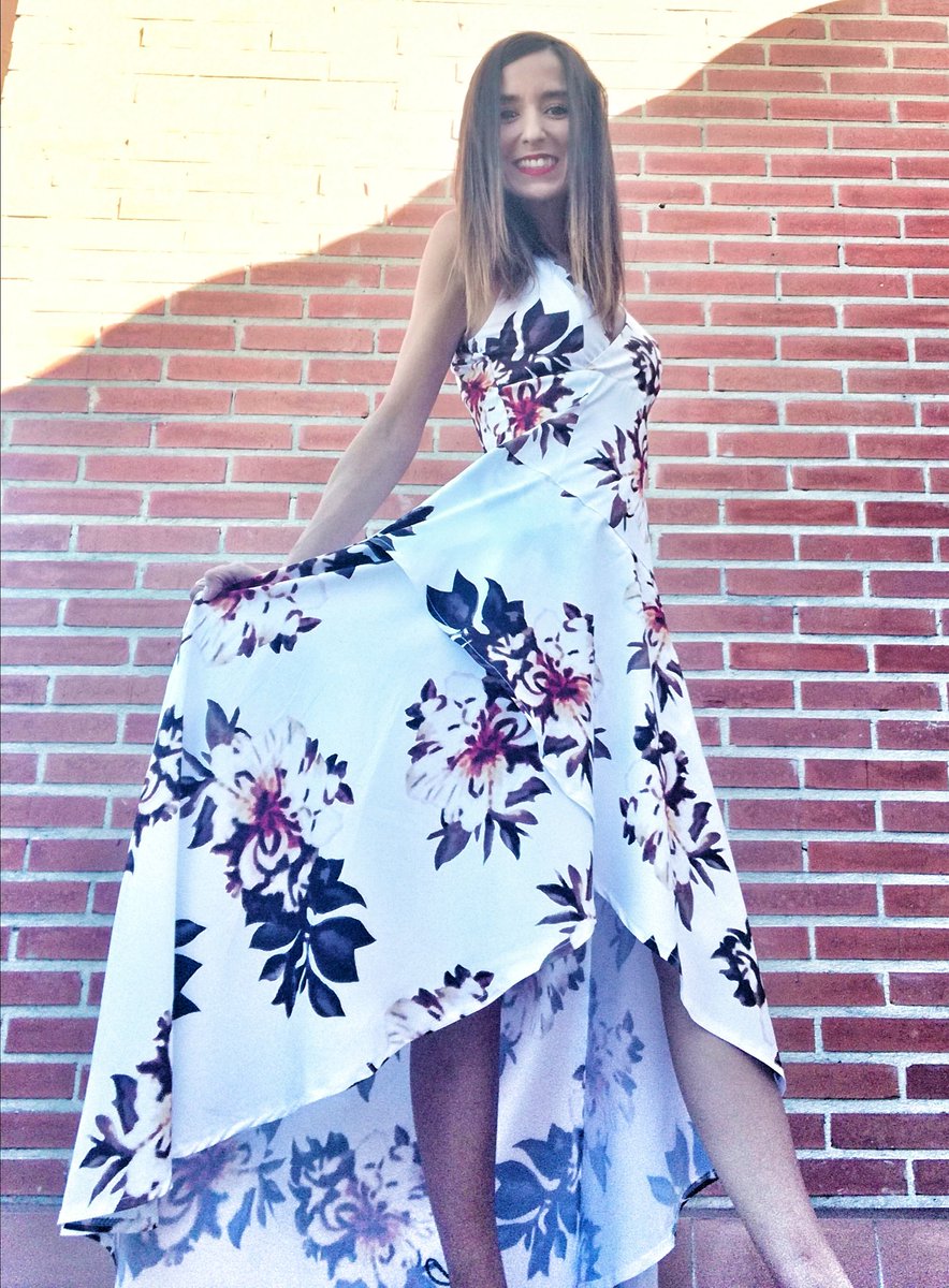 babyCris99's tweet photo. Me encanta mi nuevo vestido, gracias #rosewe !!! https://t.co/NrNscM6xi8